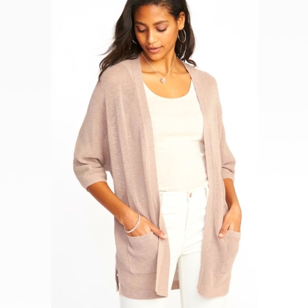 Lightweight Tan Knit short sleeve top.
